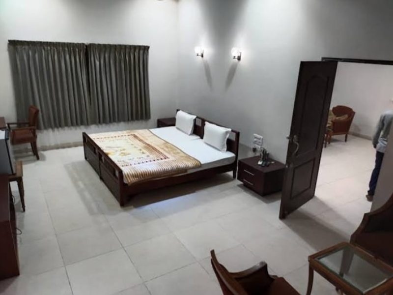 Ac Deluxe Room